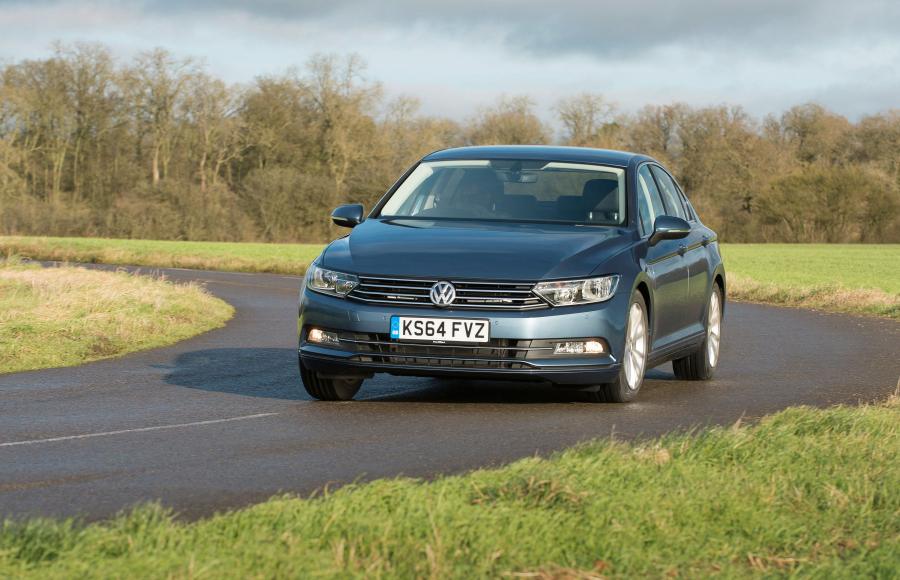  Volkswagen Passat SE 2015 года  (фото 2 из 24)